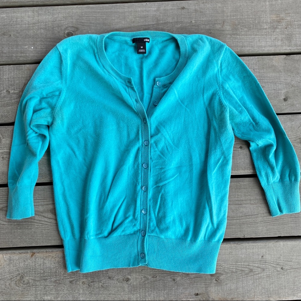 3/$25 || H&M Button-Up Cardigan